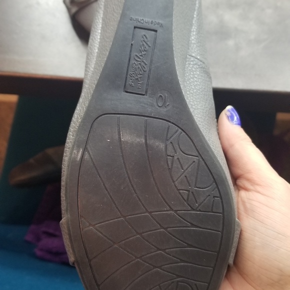 Size 10 Grey Heels - Picture 2 of 2